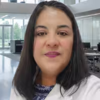 Retrato de Paola Silva Maldonado, experta en psicología clínica y de la salud (terapia cognitivo-conductual y análisis funcional de la conducta), utilizado para su biografía en el libro Psicología de la Diabetes: guía biopsicosocial.
